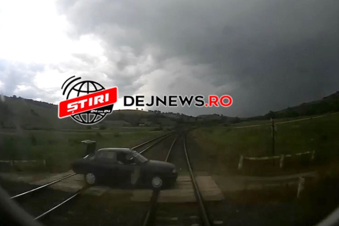 Primele imagini cu cumplitul accident din Cluj, dintre un tren și o mașină