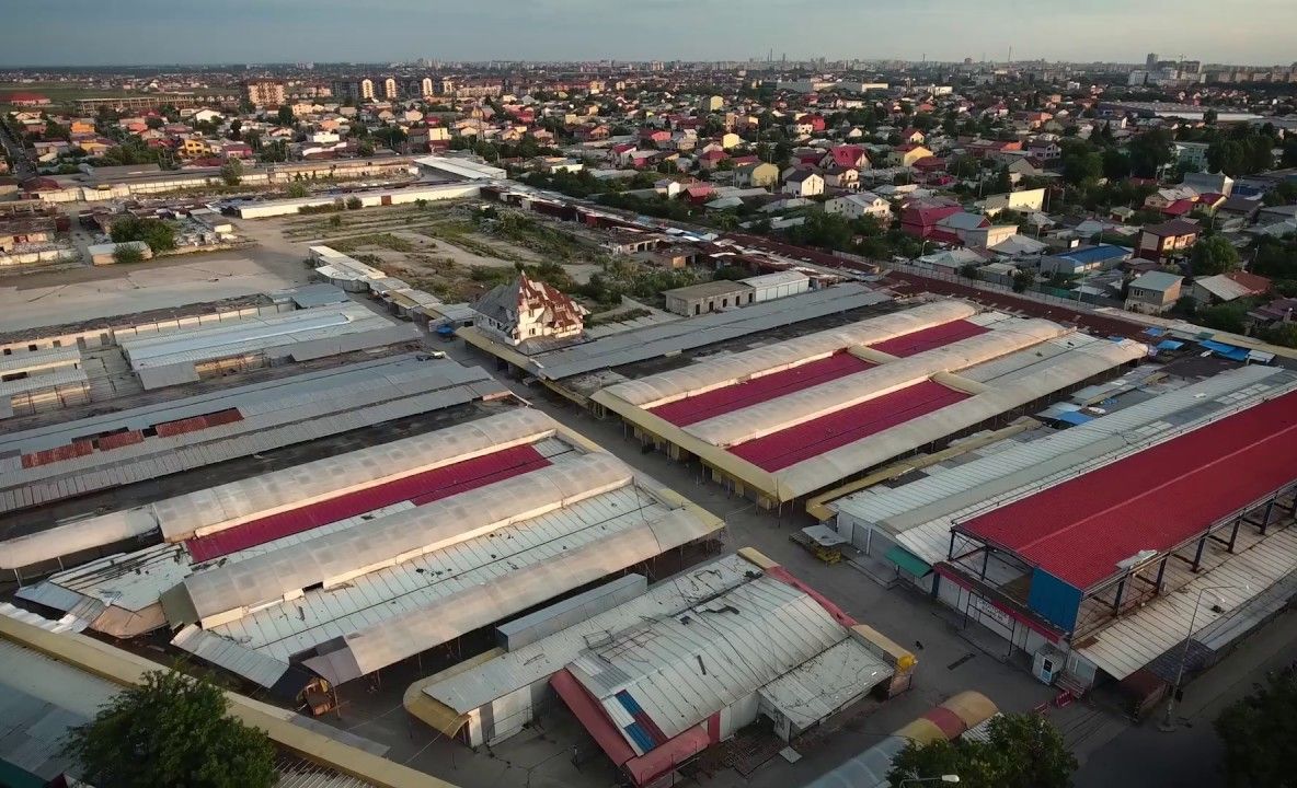 Control de amploare în Complexul Europa din Bucureşti: descindere cu 700 de poliţişti + 250 jandarmi