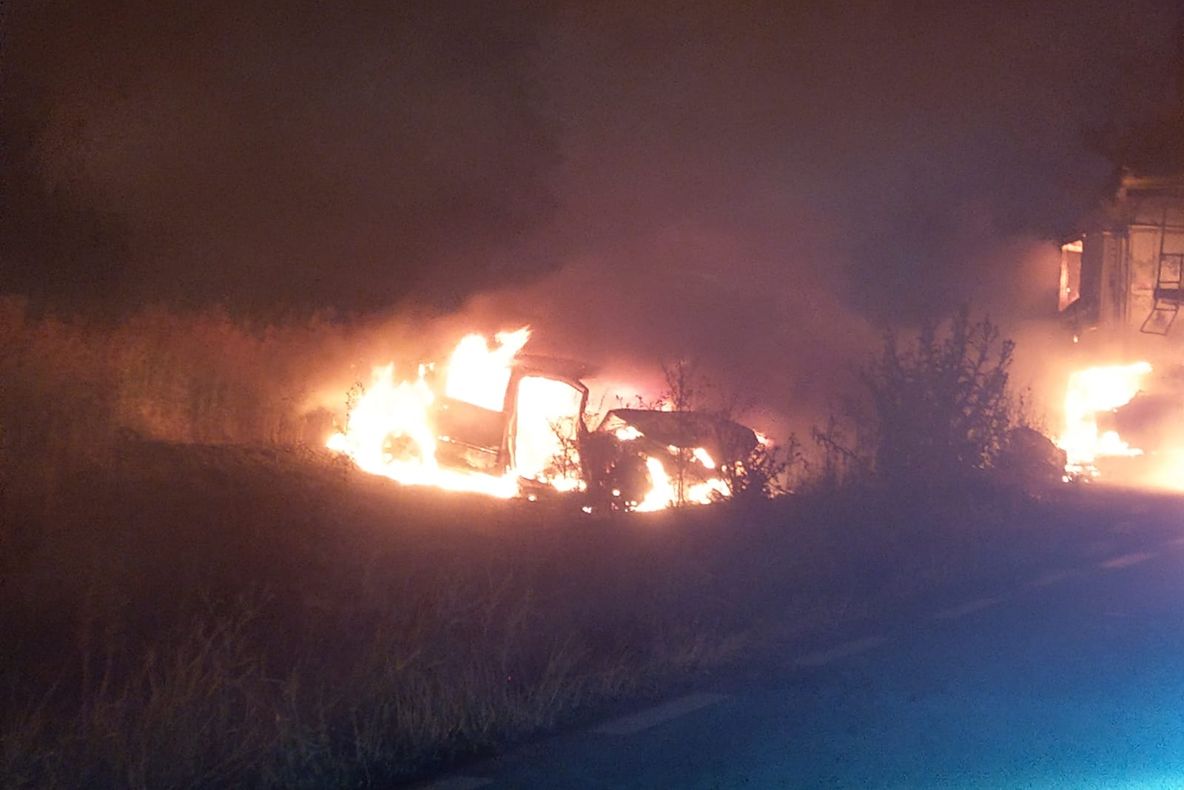 Accident grav la Medgidia. Un camion a luat foc, după impactul cu altă mașină(Video)