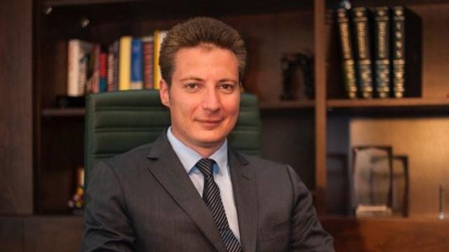 Andrei Caramitru:"Ar fi bine să nu mai votăm mesianic"