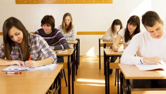 Veste proastă pentru elevii de liceu care nu obțin nota 5 la Evaluarea Națională 