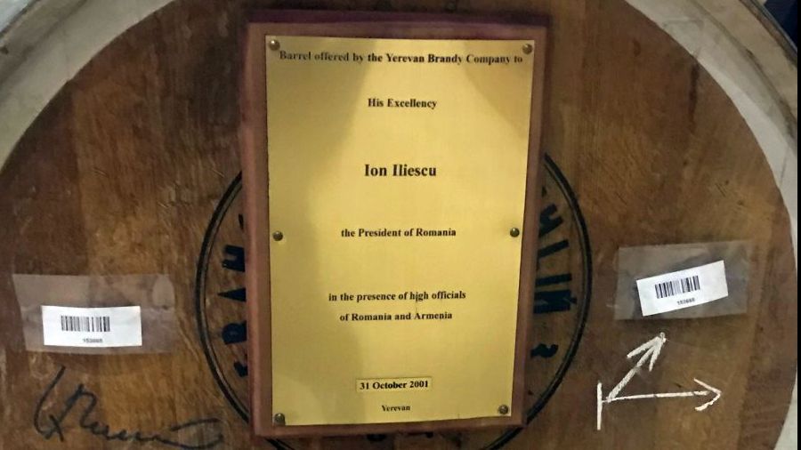 Alashkert - FCSB // Locul neașteptat unde Traian Băsescu și Ion Iliescu sunt la loc de cinste