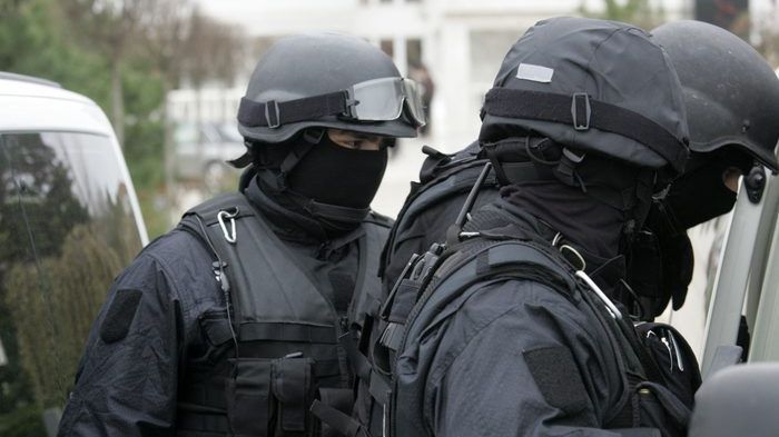 Jaf de proporții: 100.000 lei furați din casa unui medic. Seiful, aruncat în râu