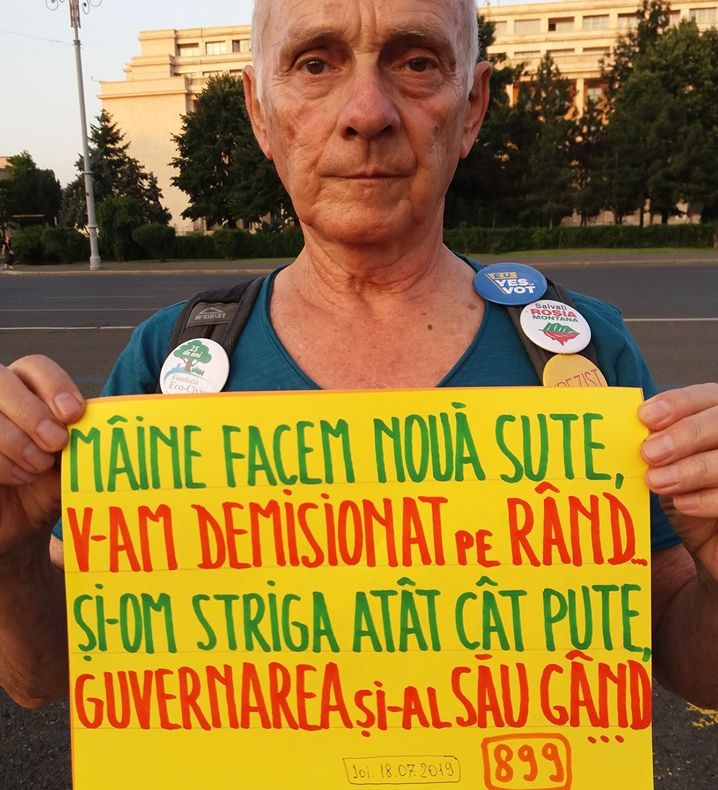 Mesaj din Piața Victoriei pentru guvernanți: ”V-am demisionat pe rând”