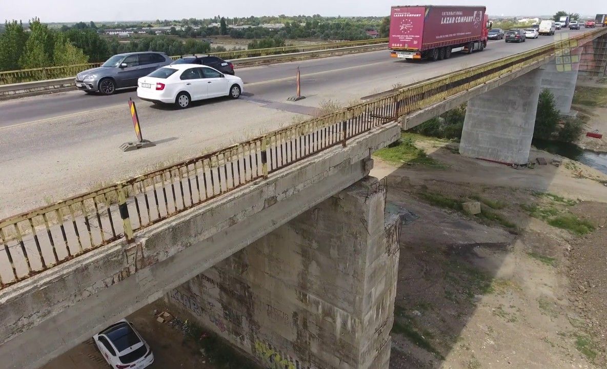 Alertă pentru turiștii care pleacă în Bulgaria, Grecia sau Turcia! Se închide podul peste Argeș