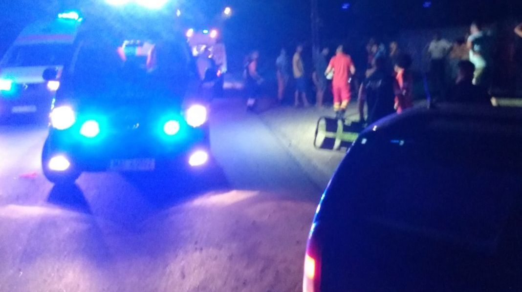 Un şofer începător a distrus alte două maşini de pe marginea drumului