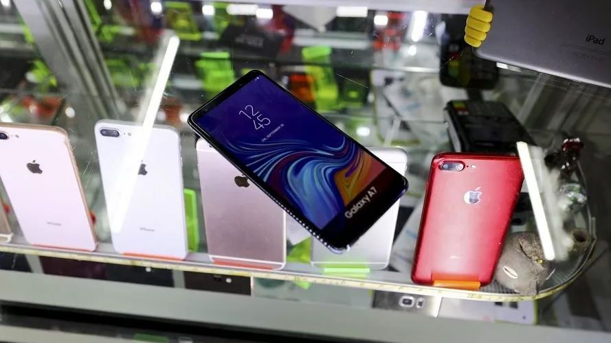 Trucul prin care te asiguri că nu ți-e furat telefonul când călătorești într-o țară periculoasă