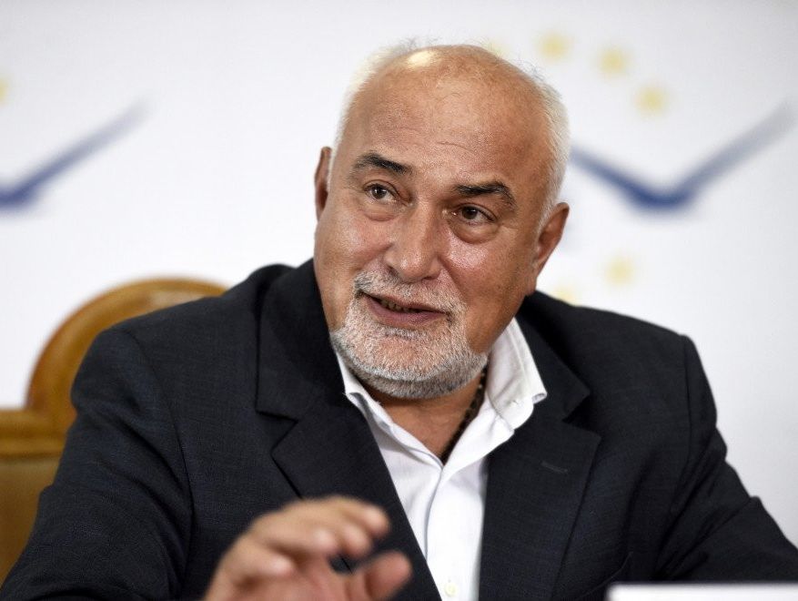 Vosganian despre Barna:"Declarații de-a dreptul periculoase, dacă nu chiar demente"