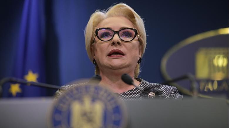 Viorica Dăncilă a lansat campania de strângere de semnături: "Voi sunteţi programul meu"