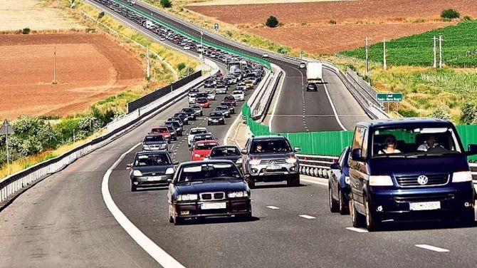 Poliţia anunţă măsuri de ultimă oră pentru turiştii care merg pe A2 în mini-vacanţa 15-18 august