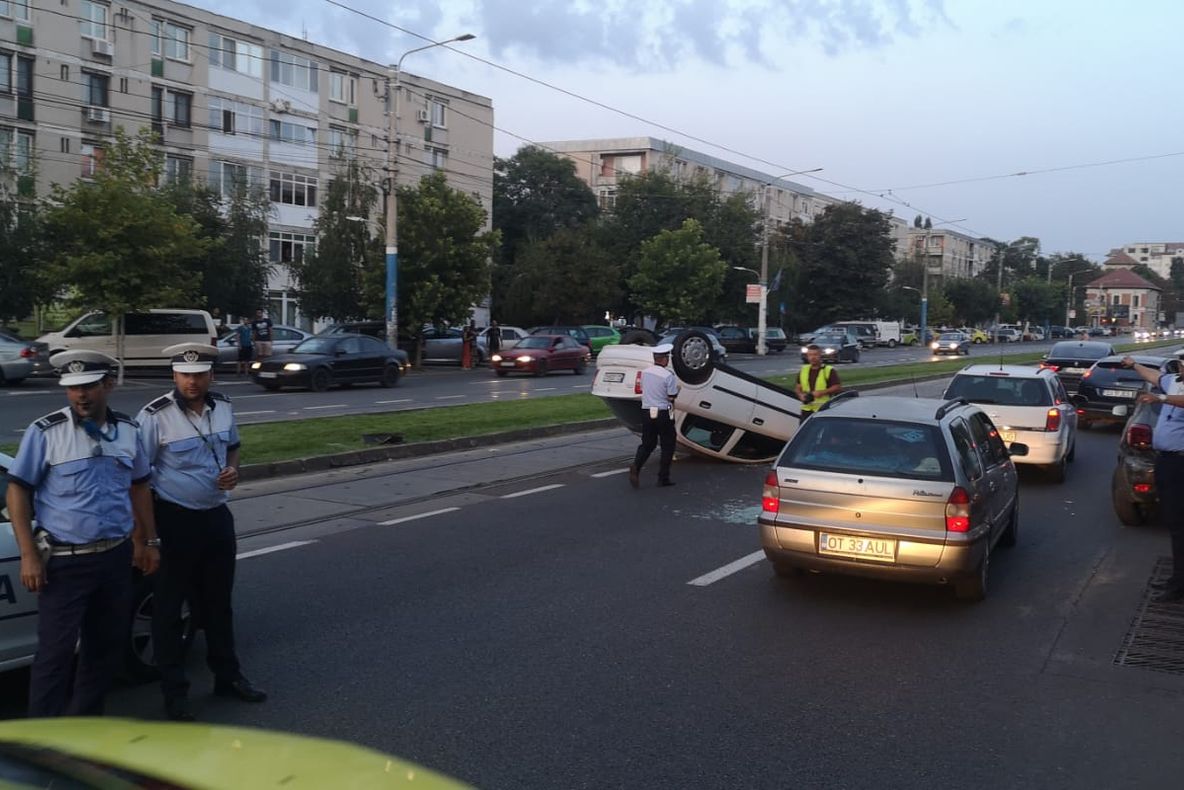 Accident cumplit în Craiova: O persoană, rănită