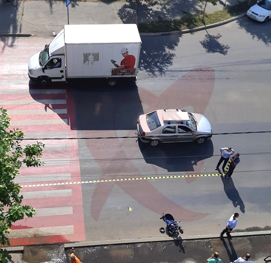 A spulberat un copil cu tot cu căruț pe o trecere din Bârlad