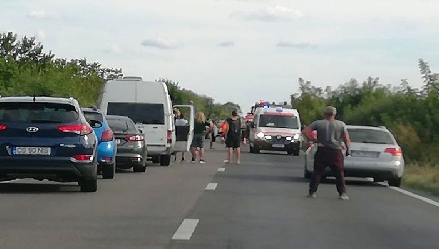 Ciocnire în lanț, în Timiș. Un biciclist a fost rănit
