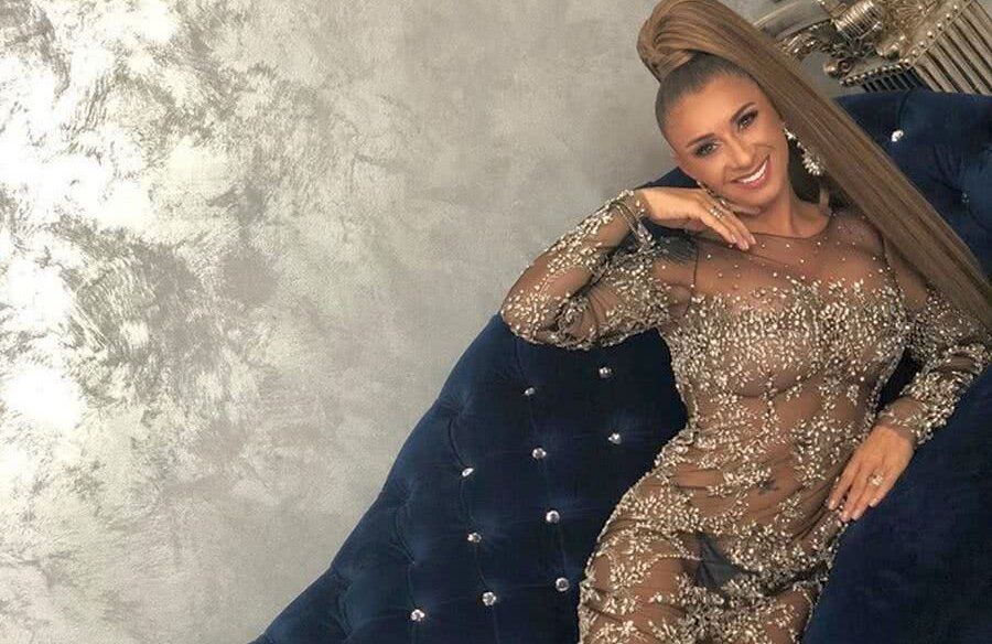 Anamaria Prodan, goală pe coperta unei reviste