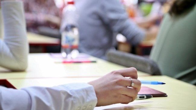 BAC 2019 toamnă. Subiecte Română, profil uman și real + barem și răspunsuri