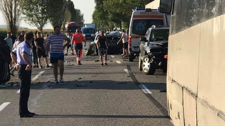 Povestea tulburătoare a preotului care a murit, miercuri, în groaznicul accident din Bacău