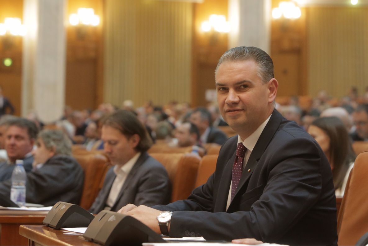 Parlamentar prins BĂUT la volan în centrul Capitalei - Ce alcoolemie avea și ce riscă deputatul