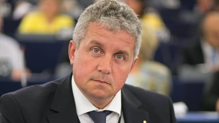  I se cere demisia! Ministrul Agriculturii a "umflat" producția de porumb cu 4 milioane de tone