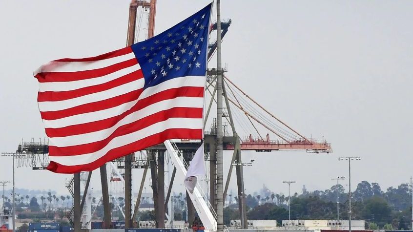 Eșecul Trump. Analiștii anunță că economia SUA va intra în recesiune