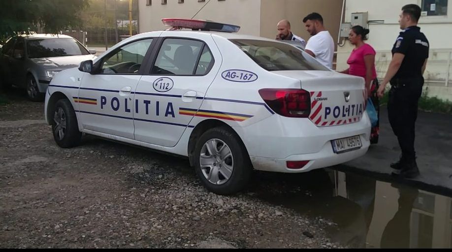 Urmărire în trafic! Polițiștii au avut o surpriză uriașă când au văzut CINE se afla la volan