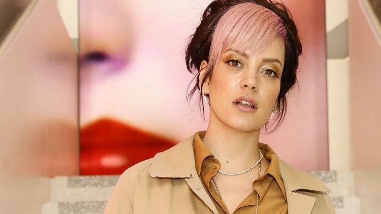 Ce fel de jucării sexuale lansează pe piaţă cântăreaţa Lily Allen