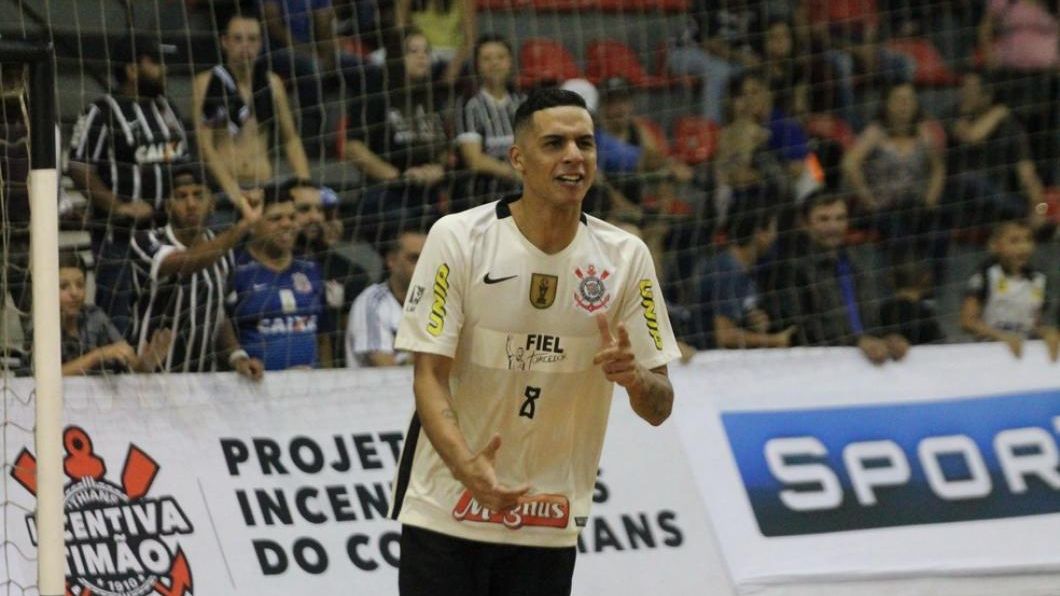 Fotbalist împuşcat mortal după ce a ieşit dintr-o discotecă