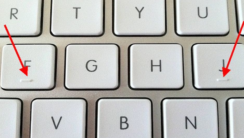 De ce tastele "F" și "J" au mici proeminențe. Nu îți imaginai asta