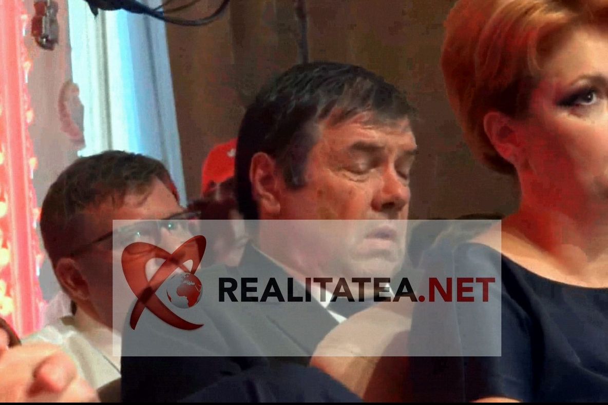 Viorica Dăncilă vorbea la Congresul PSD, iar cineva era "ocupat" :) VIDEO exclusiv realitatea.net