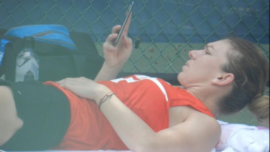 Surpriză pentru Simona Halep. Ce-a văzut pe telefon! A răspuns instant