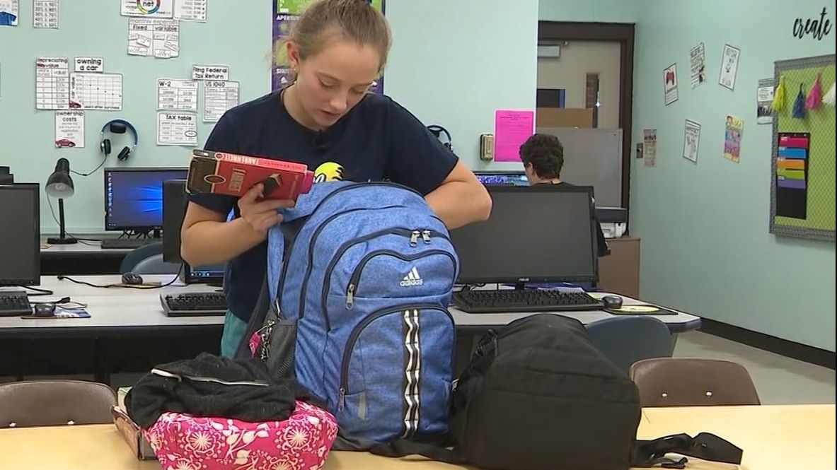 Memoria unei eleve de 16 ani se resetează la fiecare două ore. Crede că e 11 iunie mereu