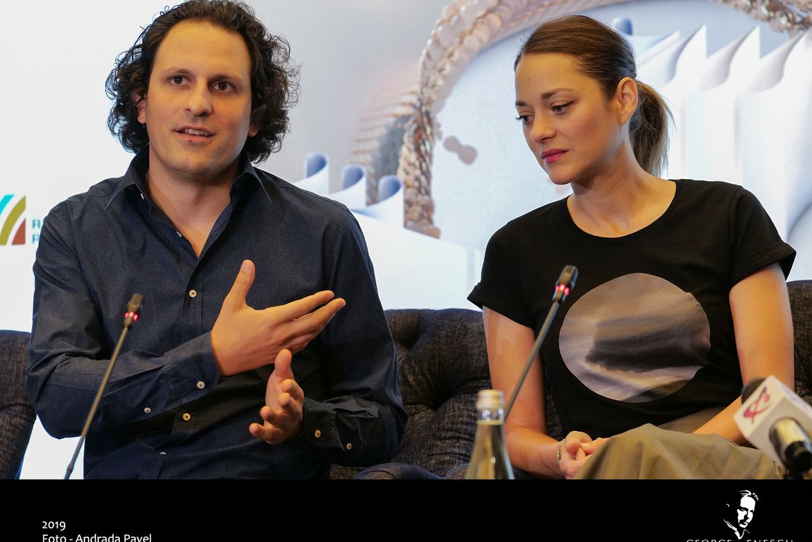Marion Cotillard joacă la Ateneul Român