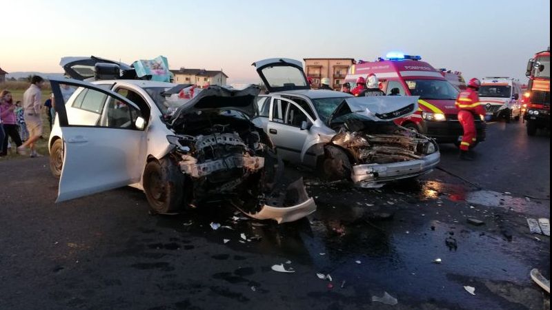 FOTO+VIDEO Grav accident rutier! Şapte victime şi o persoană decedată!