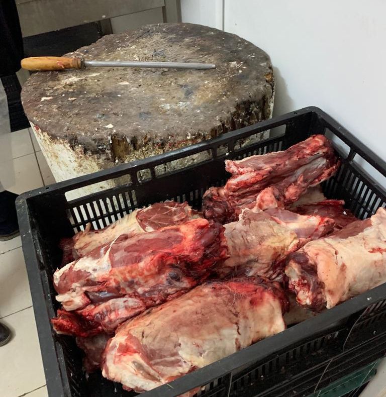 Verificări la cluburile și restaurantele din Capitală, zeci de kilgrame de mâncare expirată