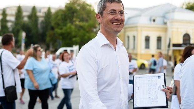 Dan Barna, validat ca președinte al USR la congresul de la Timișoara