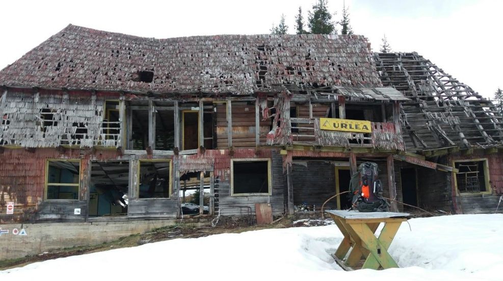 Act de vandalism în Munții Făgăraș. Una dintre cele mai vechi cabane din România a ars din temelii