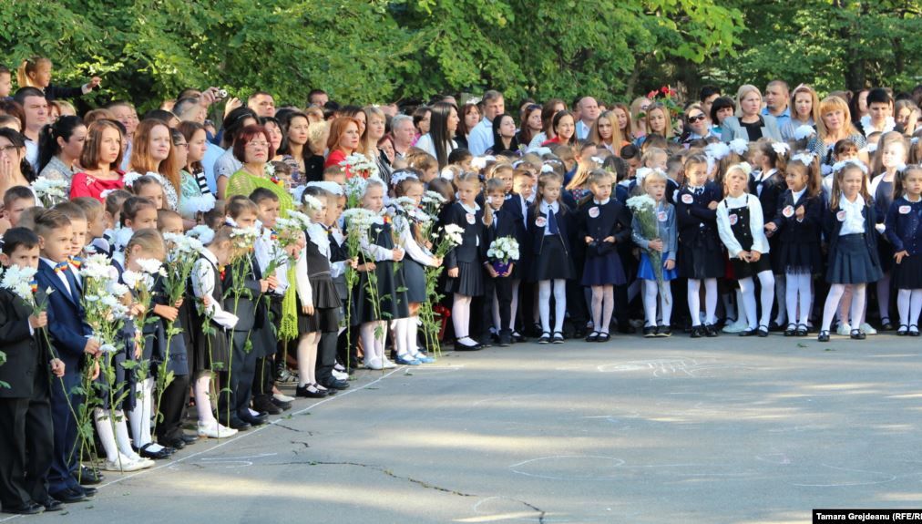 Atenție părinți! La revenirea din vacanță nu este nevoie de aviz epidemiologic