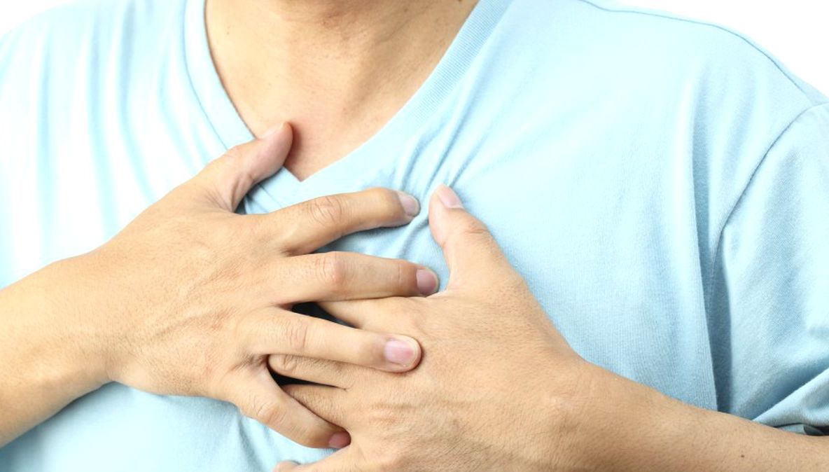 Ce să faci în caz de infarct, înainte să ajungă salvarea acasă