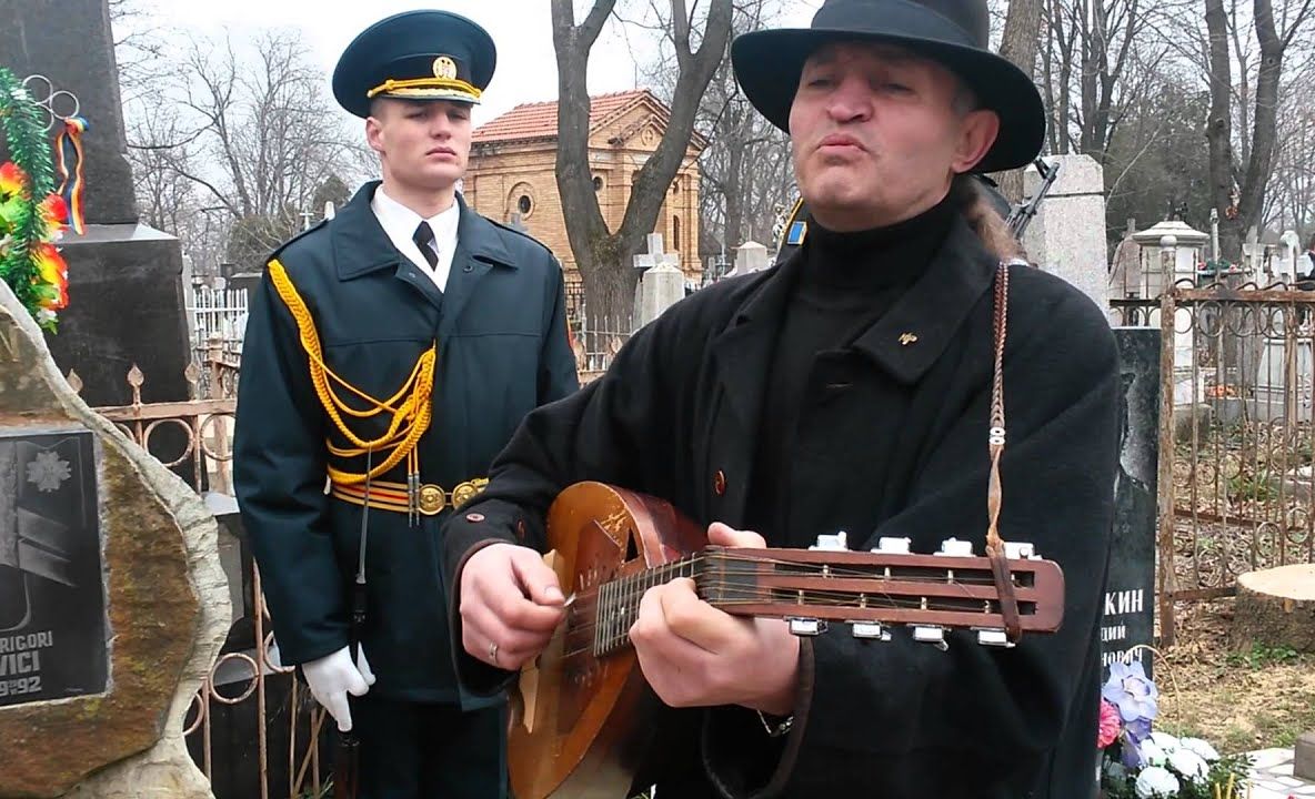 Cunoscut cântăreț moldovean, ”ucis cu bestialitate” într-un parc