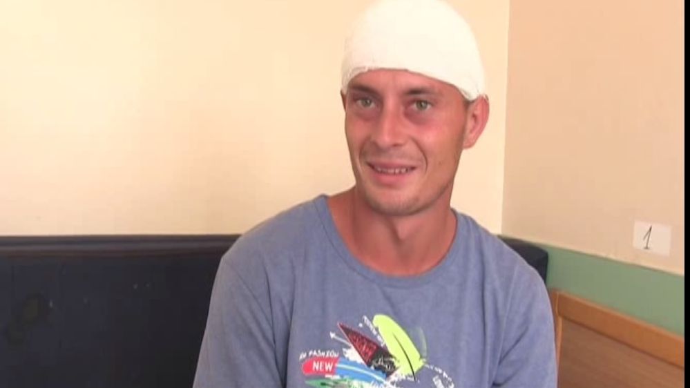 Povestea șocantă a tânărului din Gorj care s-a trezit cu un glonț în cap în curtea bisericii