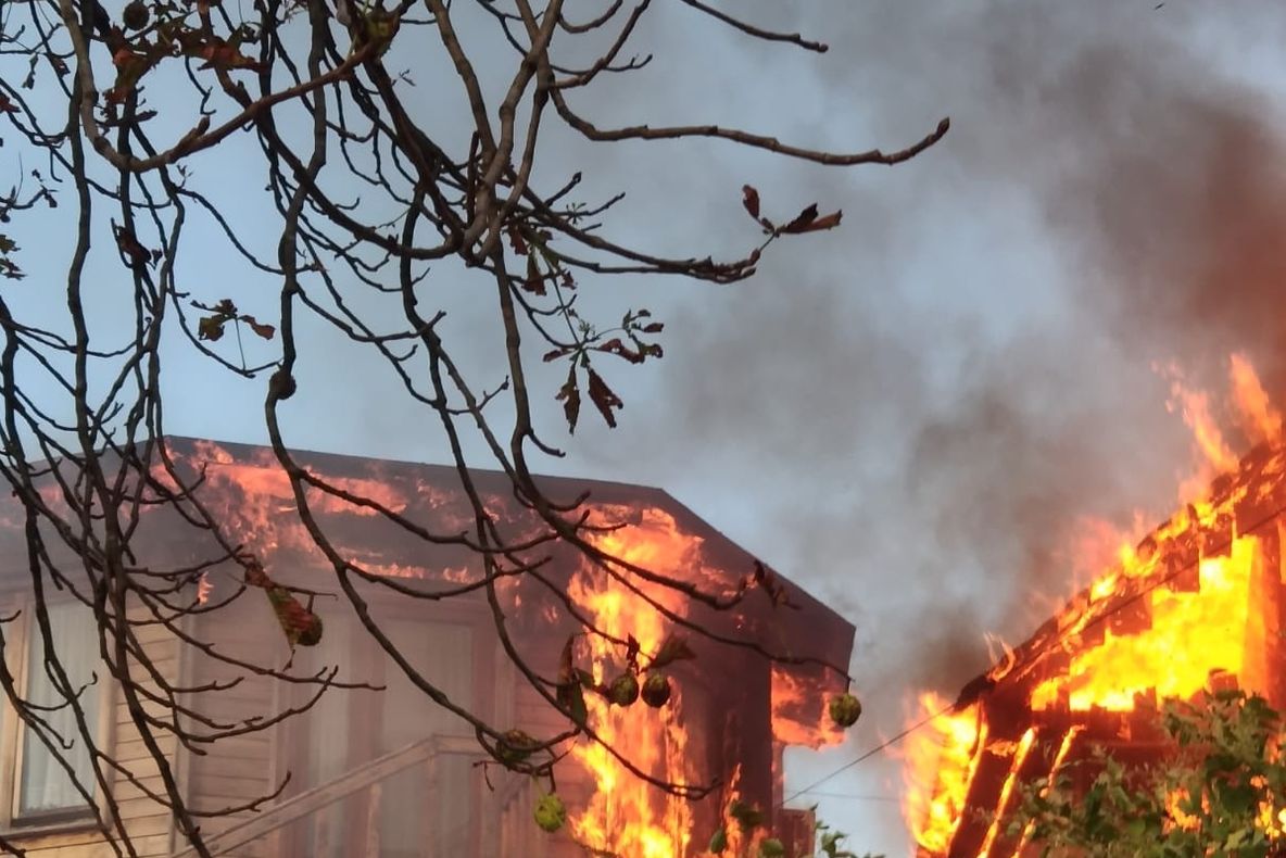 Incendiu puternic la cabana ”7 brazi” 