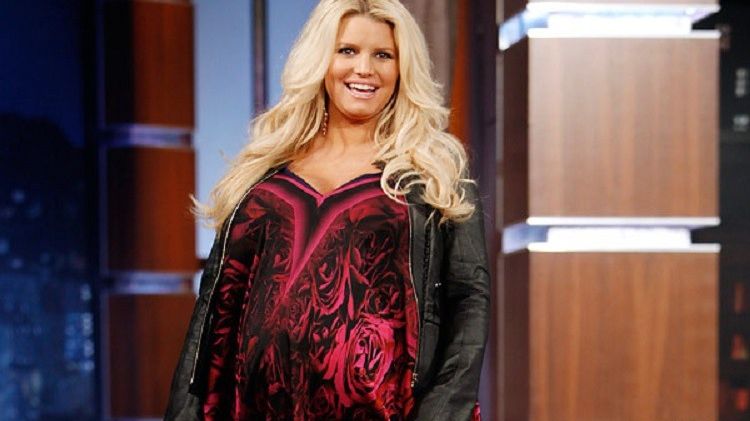 Jessica Simpson arată fabulos. A slăbit 45 de kilograme în șase luni