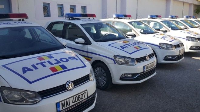 Un bărbat lovește din senin femeile pe stradă. Poliția Capitalei cere ajutorul populației