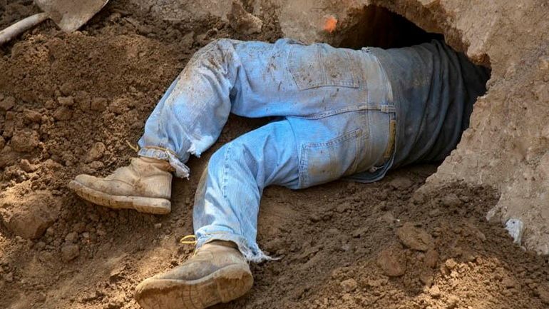 A început să-şi renoveze casa, dar, când a dărâmat un perete, a îngheţat! Ce era în spate