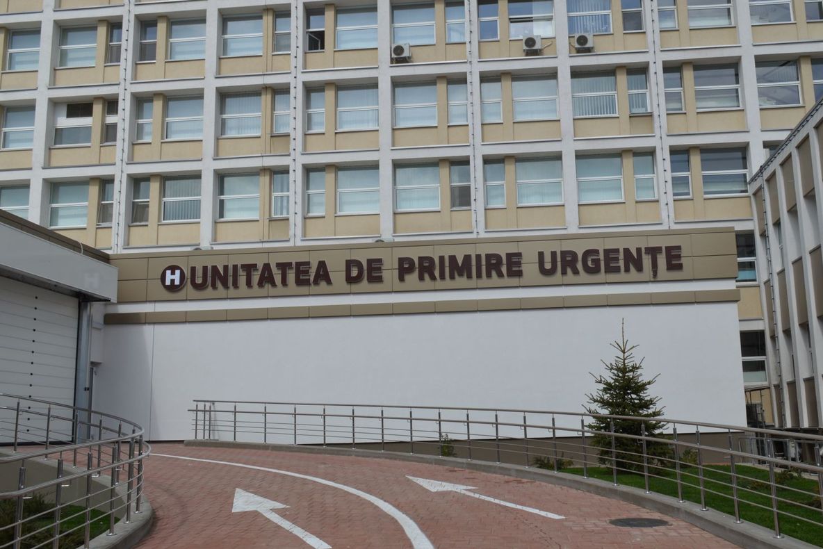 Bebeluș la spital după ce mama i-a dat să bea motorină în loc de ceai