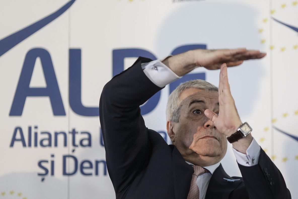 ALDE a "murit", trăiască "Democrația!"