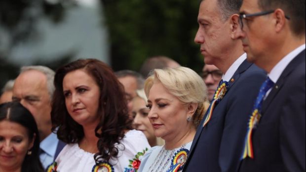 Viorica Dăncilă, cu membrii Guvernului la sărbătoarea de la Țebea 