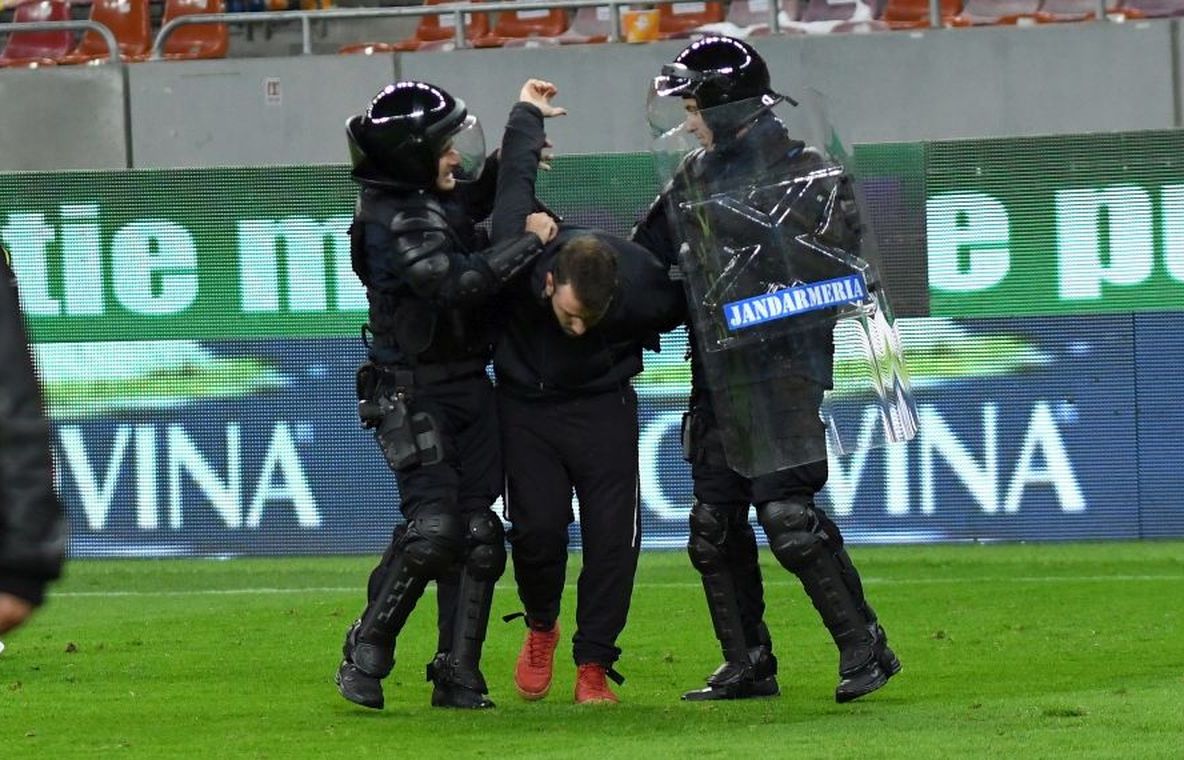 FCSB - Dinamo 1-1. Bătaie cruntă la final! Suporterii s-au lovit fără milă