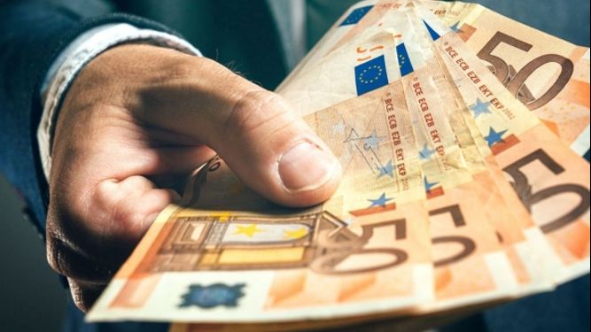 Ce se întâmplă cu cursul EURO-leu după căderea Guvernului Dăncilă