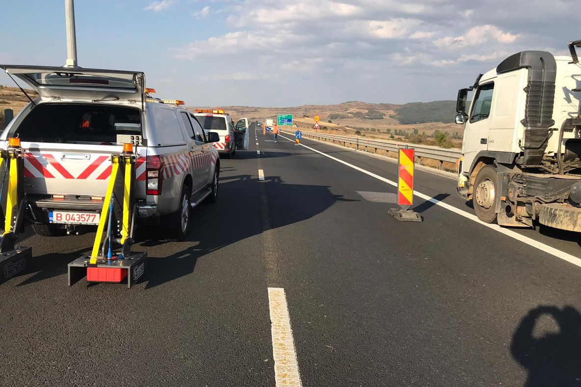 A1 Sibiu – Deva a “crăpat” din nou. Trafic restricționat pentru lucrări de remediere