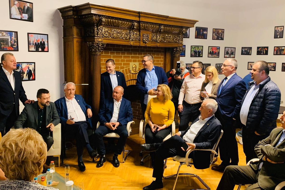 Victor Ponta face anunțul înainte de moțiune: ”Vom vota pentru binele nostru, al tuturor”